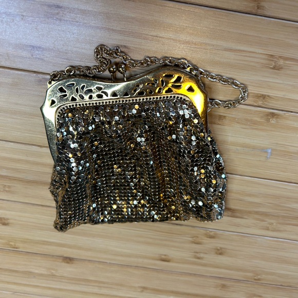 Vintage Whiting & Davis Gold Mesh Evening Bag Antique Detail Snap - Picture 3 of 9